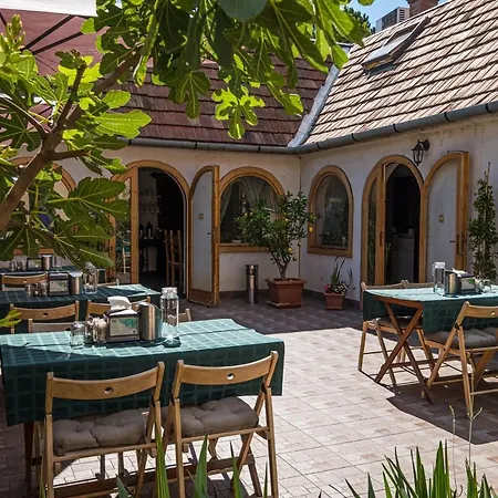 Babi - Babi Vendeghaz Guest house 3*