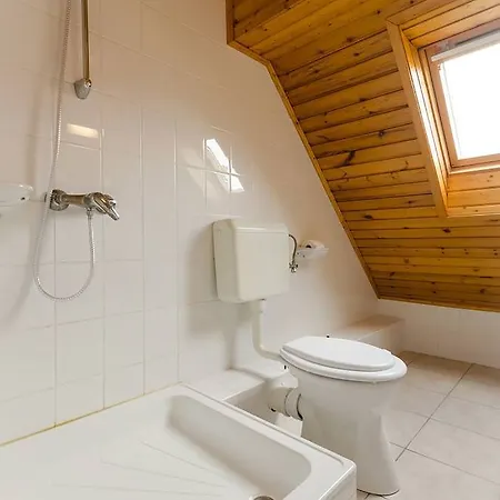 Babi - Babi Vendeghaz