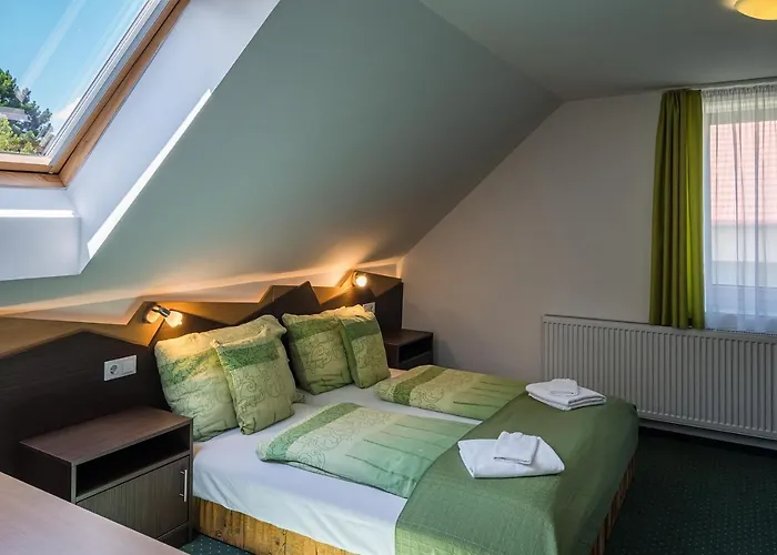 Babi - Babi Vendeghaz 3* Balatonfured