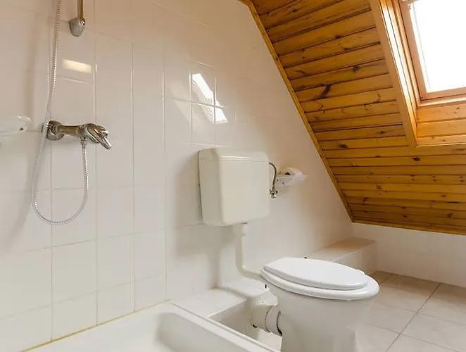 Babi - Babi Vendeghaz