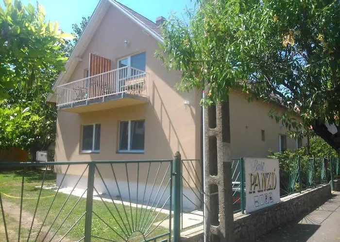 Babi - Babi Vendeghaz 3* Balatonfured